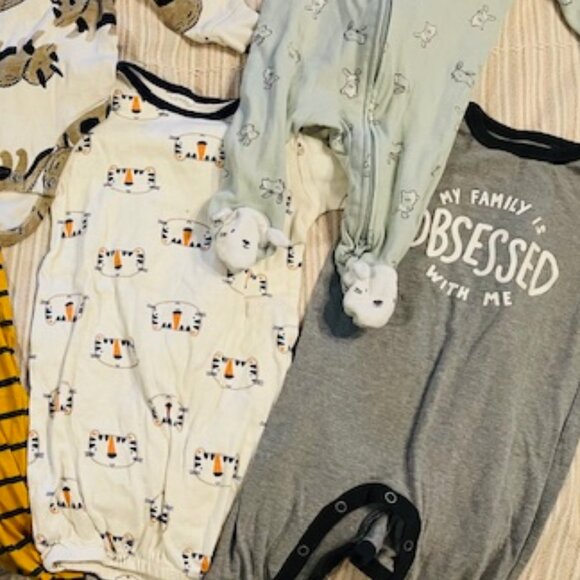 Super cute gender neutral baby bundle, almost all you need. - Picture 5 of 8